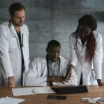 Exercice solo ou exercice en groupe : comment choisir quand on est professionnel de santé ?
